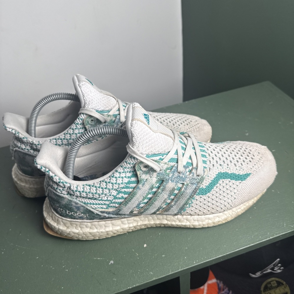 Adidas UltraBoost 5.0 DNA Men Running Shoes Core Green/Cloud White GY3194 Sz 8